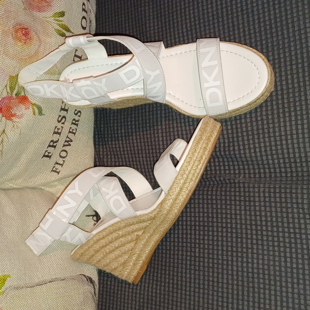 DKY Elastics Wedged Sandal